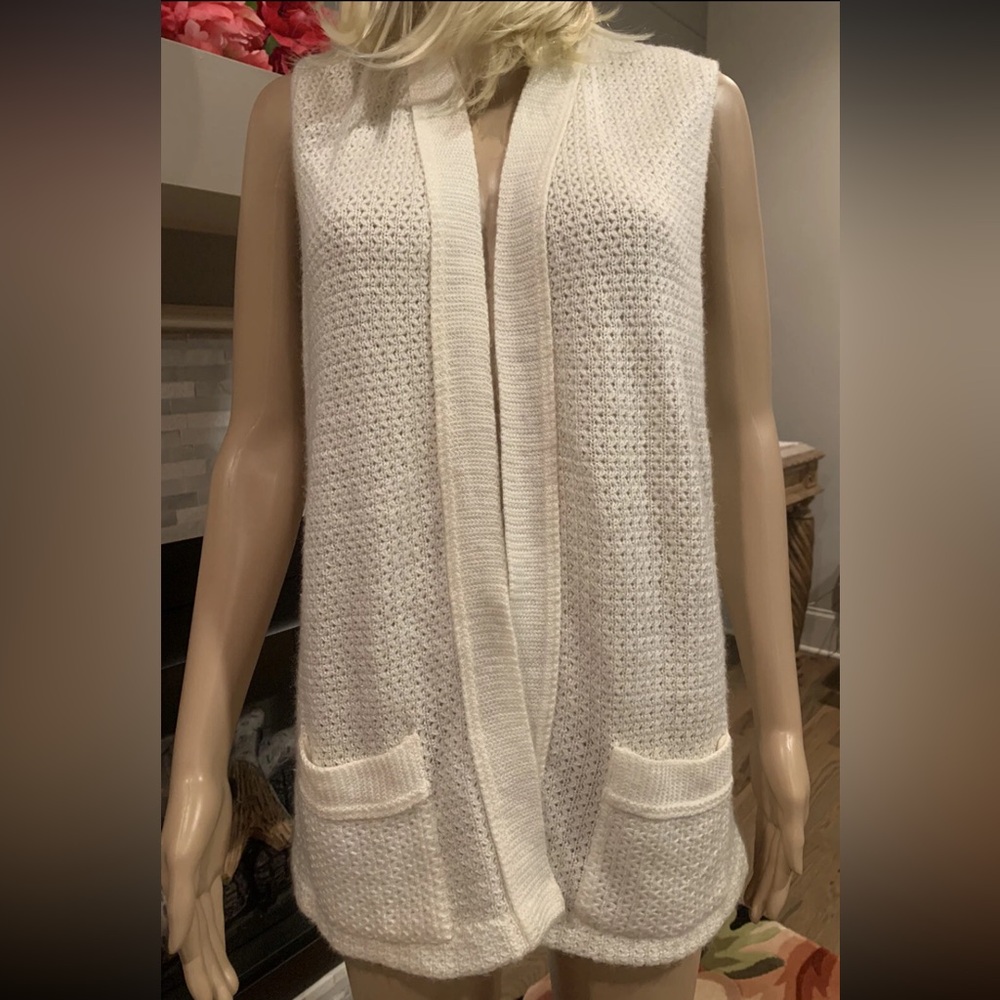 Bams Knits San Francisco Vintage 100% Acrylic Fiber Women’s Sleeveless Cardigan